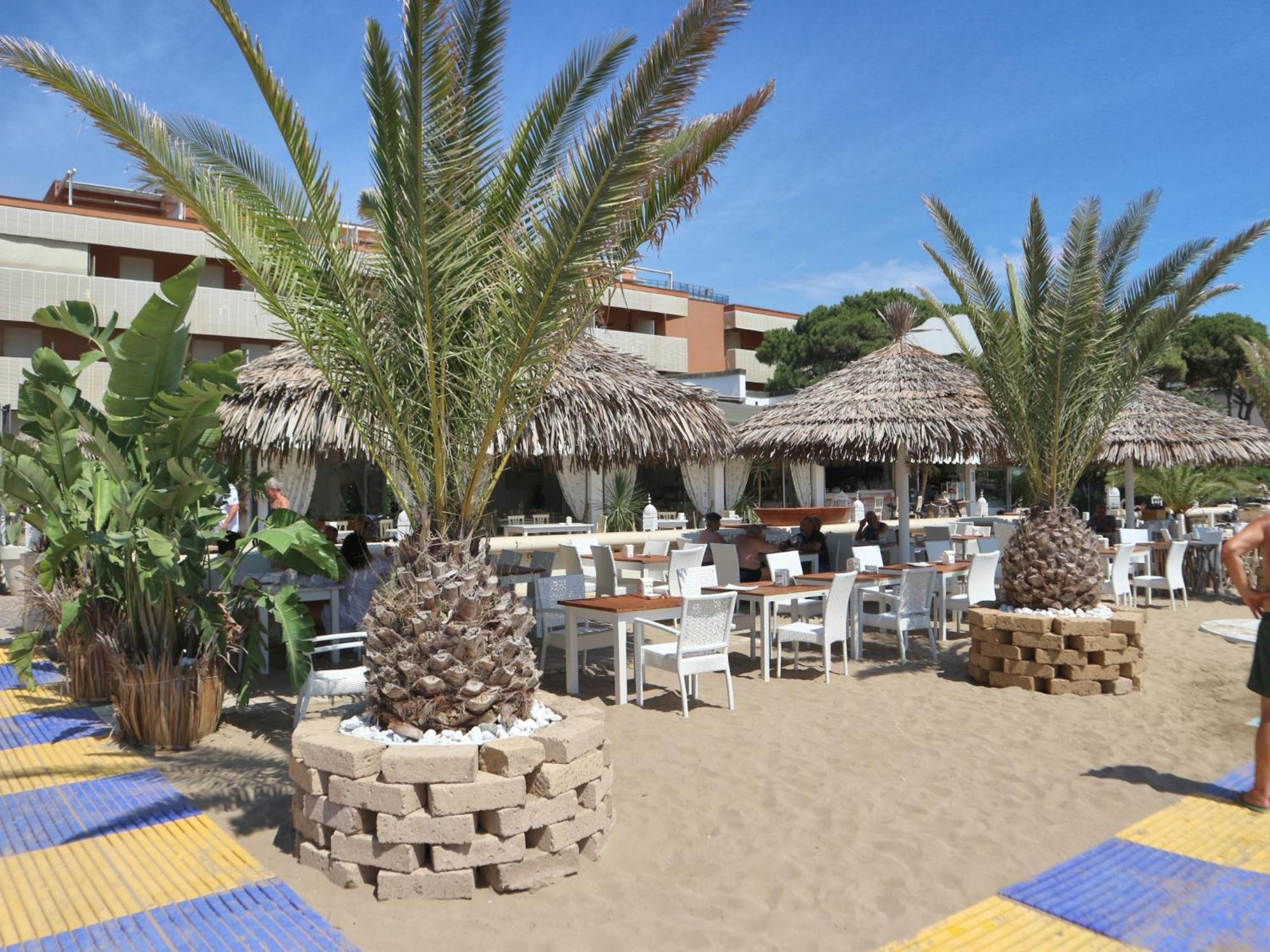 Casa Marina Appartement Lignano Sabbiadoro Buitenkant foto
