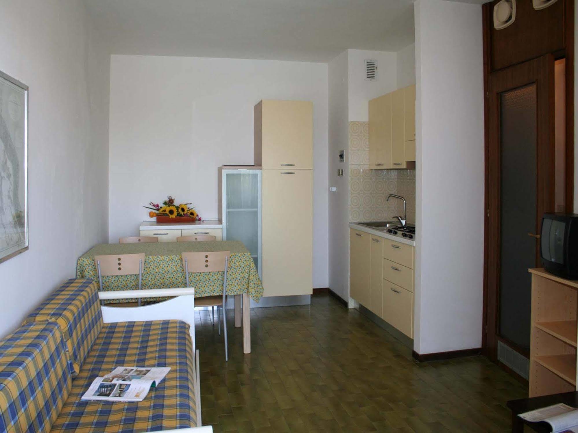 Casa Marina Appartement Lignano Sabbiadoro Buitenkant foto